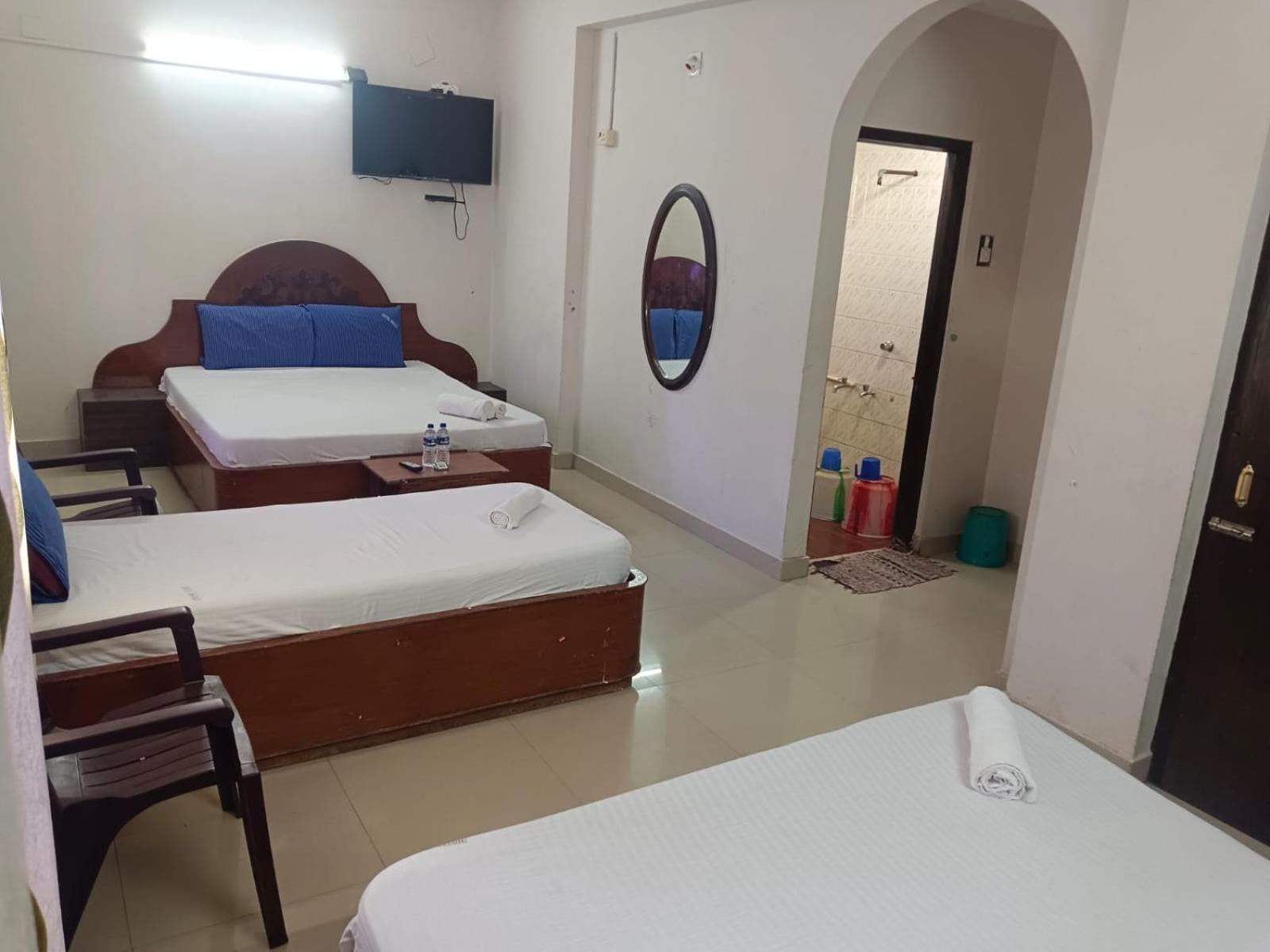 Sree Balaji Hotel - Lodge 카니아쿠마리 외부 사진
